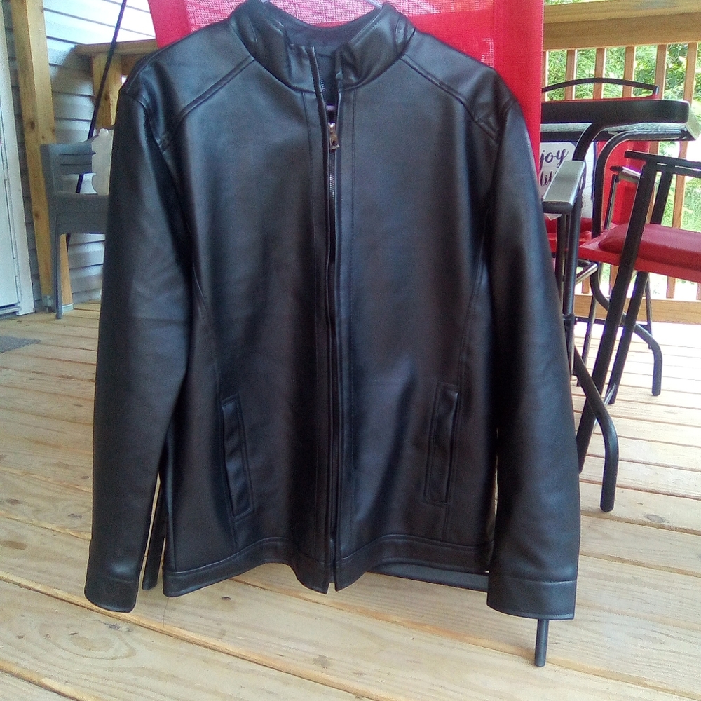 Women's faux leather jacket